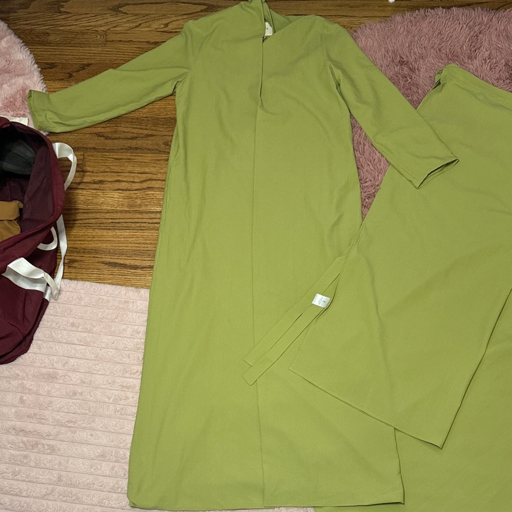 3-Piece Sleeveless Dress + Wrap Skirt + Abaya - Picture 4 of 7